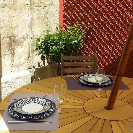 La Terrasse Du Marche Aux Fleurs Apartment Montpellier Exterior photo